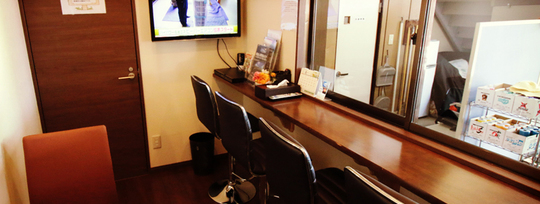 フロントガラス　交換　修理